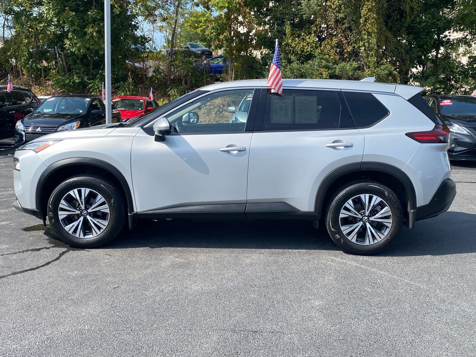 2021 Nissan Rogue SV 4