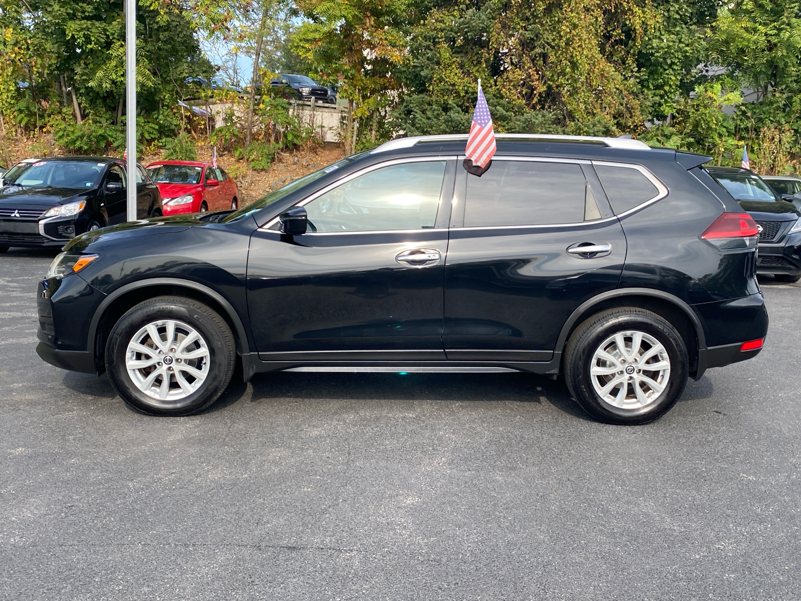 2018 Nissan Rogue SV 4