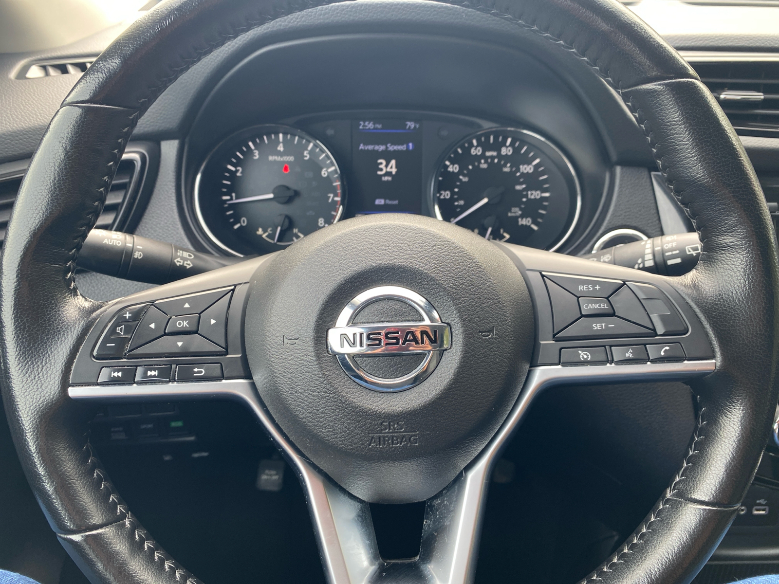 2021 Nissan Rogue Sport SV 13