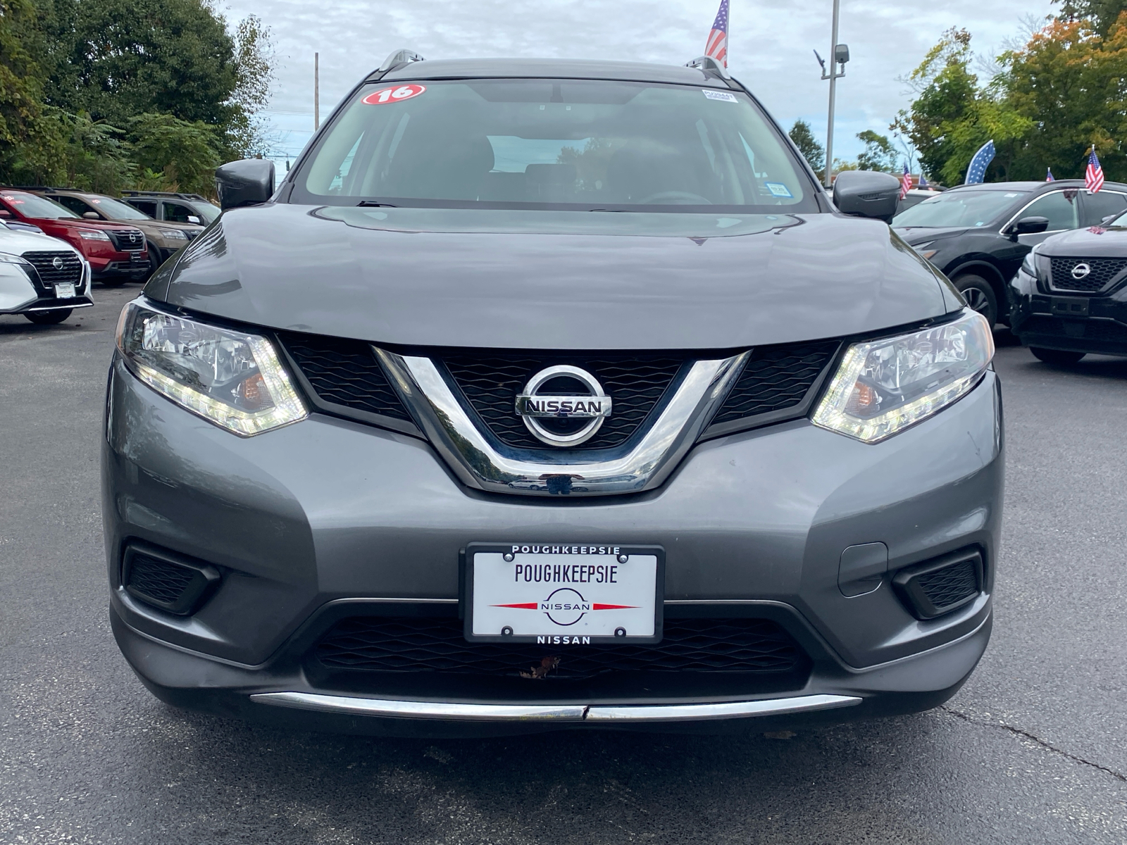 2016 Nissan Rogue SV 2