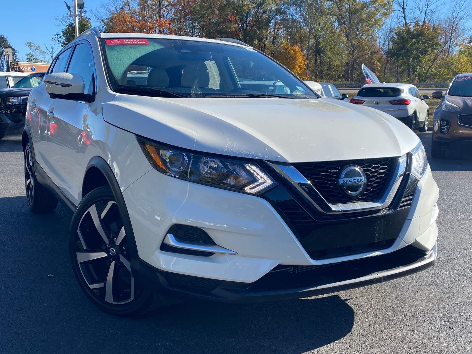 2022 Nissan Rogue Sport SL 1