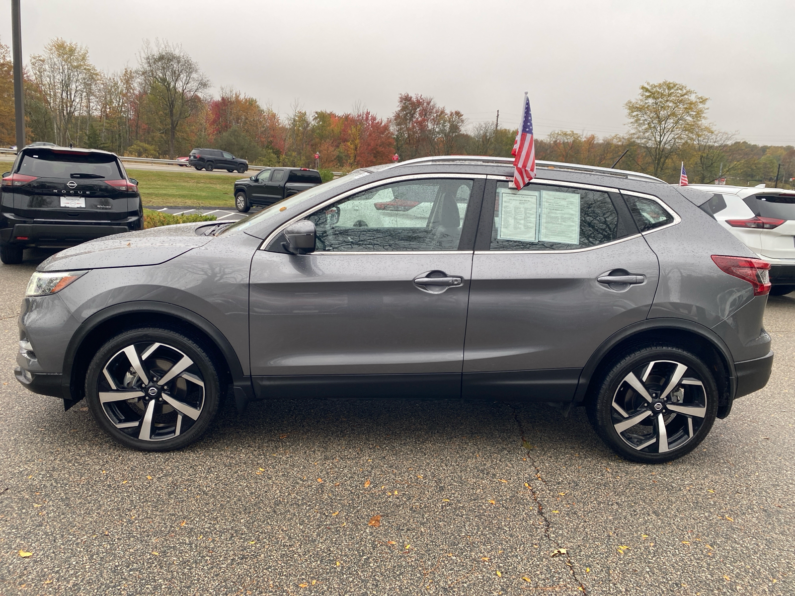 2021 Nissan Rogue Sport SL 4