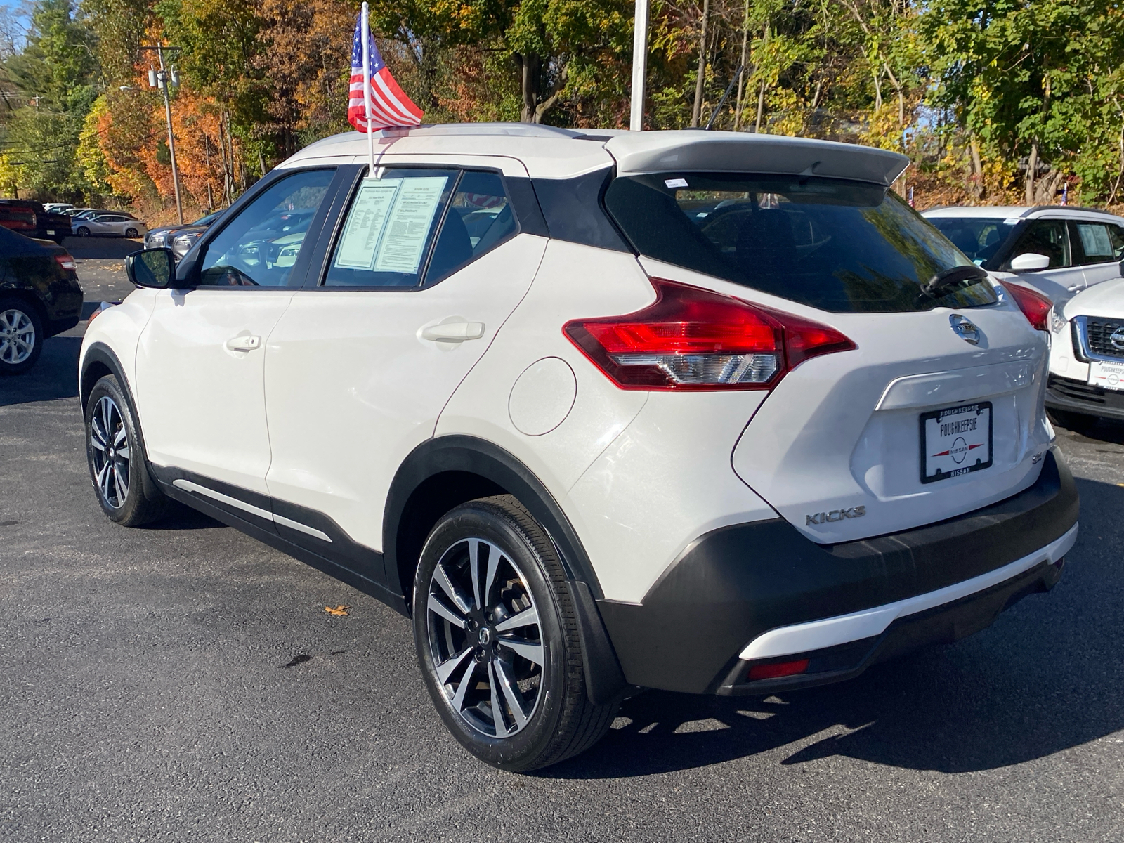 2019 Nissan Kicks SR 5