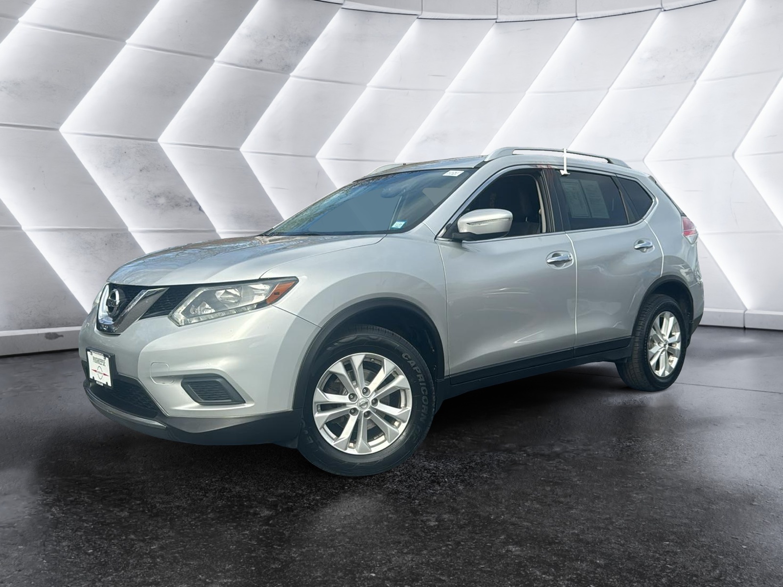 2015 Nissan Rogue SV 1