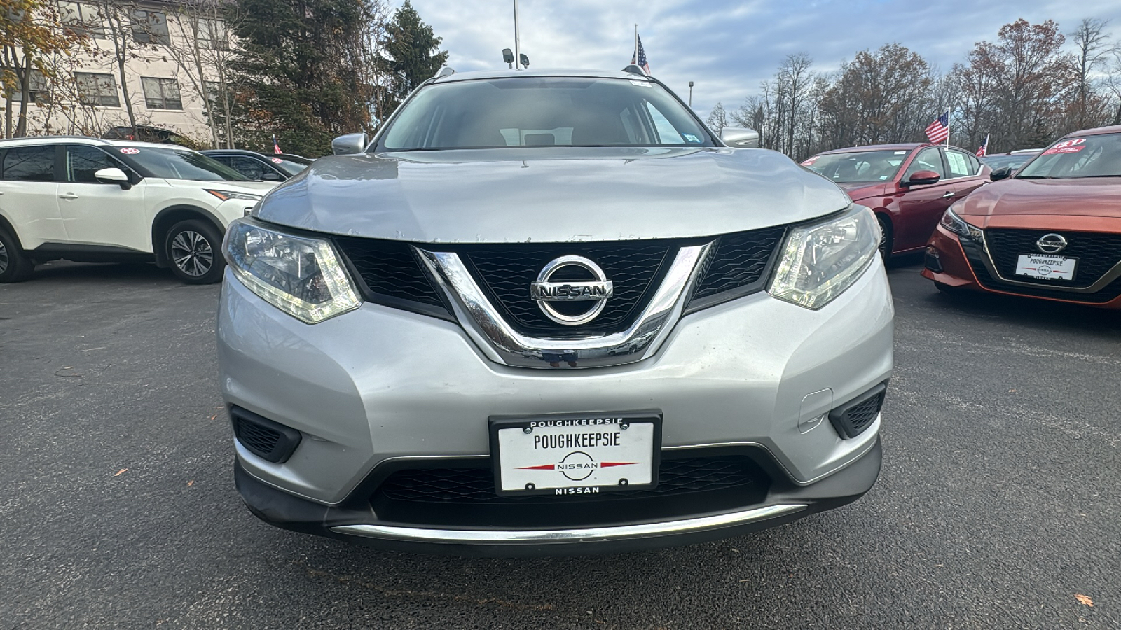 2015 Nissan Rogue SV 13