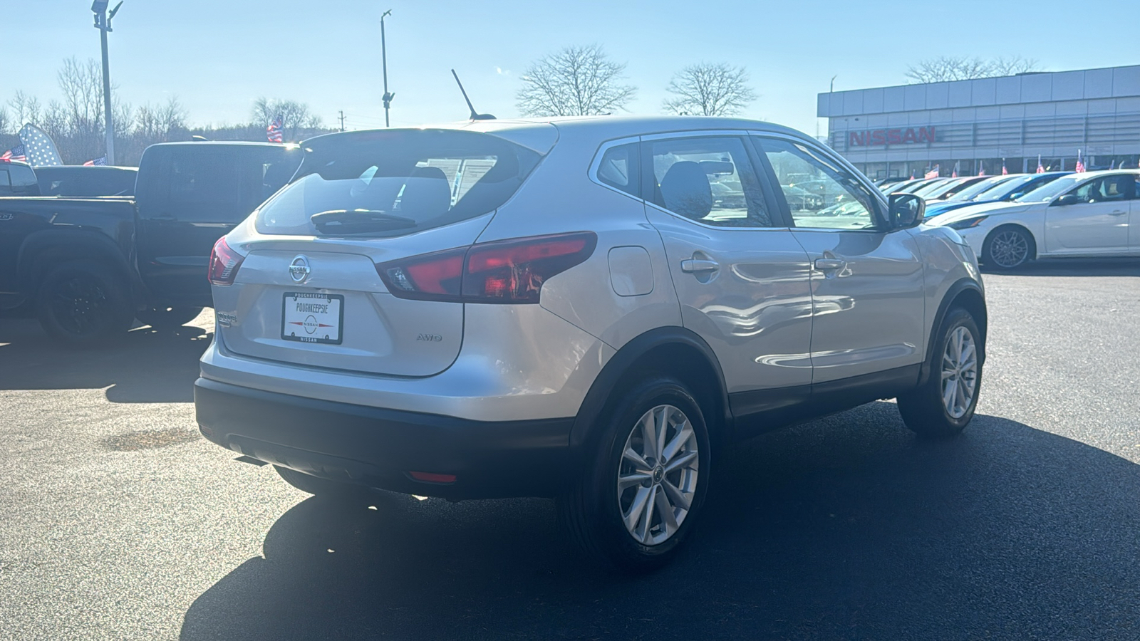 2017 Nissan Rogue Sport S 10