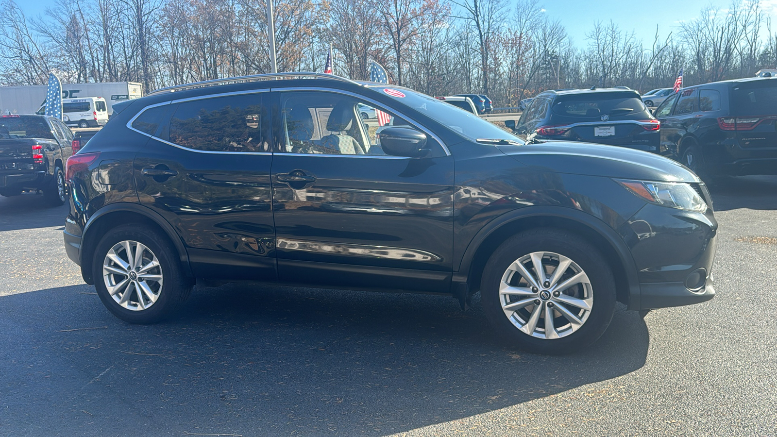 2019 Nissan Rogue Sport SV 11