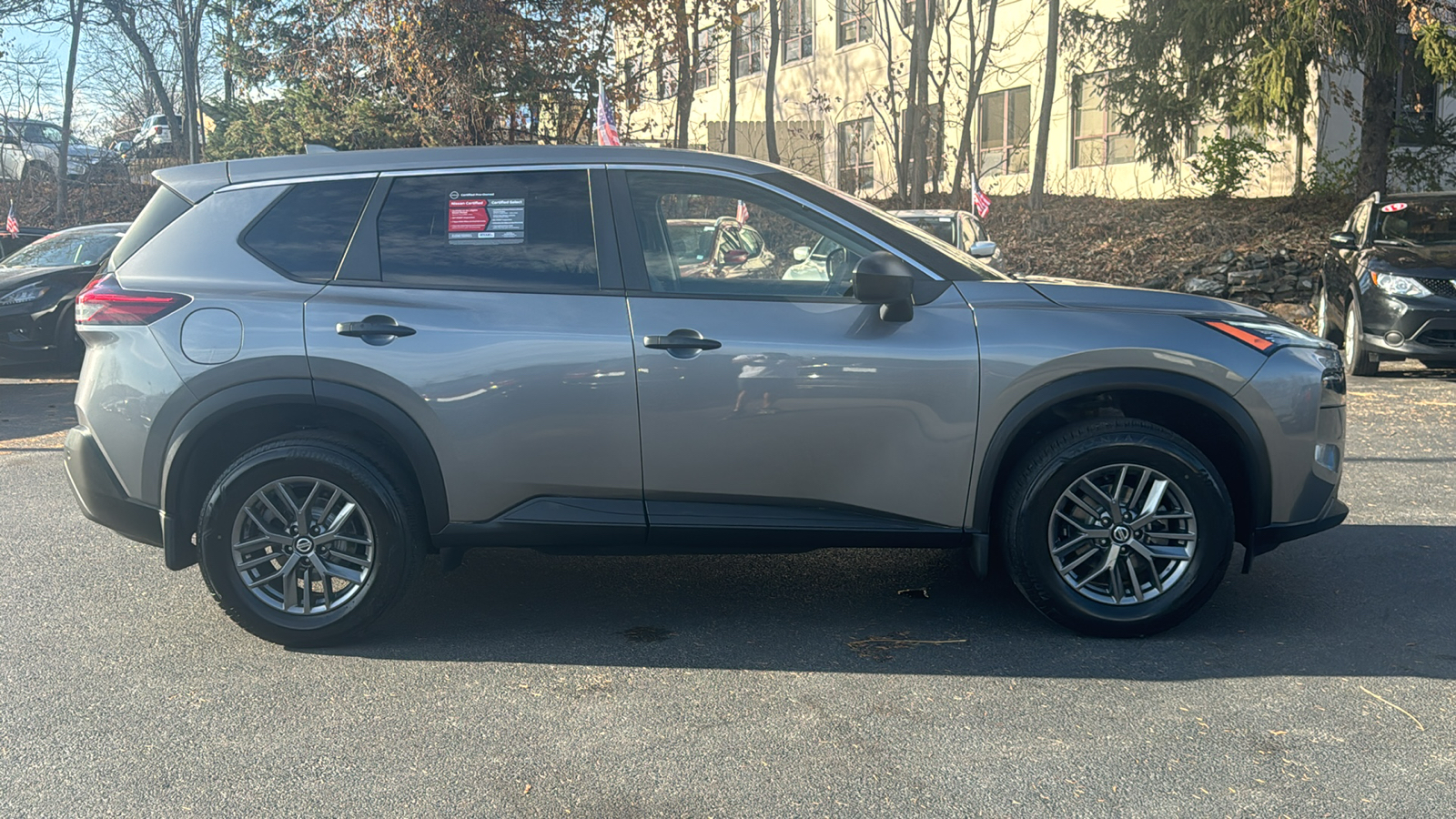 2021 Nissan Rogue S 10