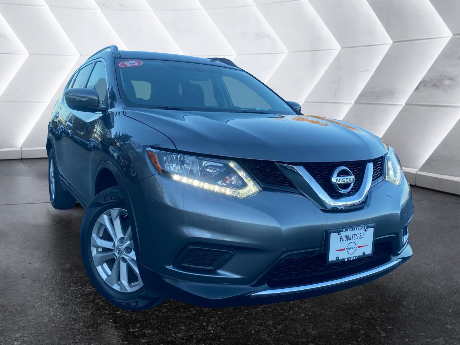 2015 Nissan Rogue SV 1