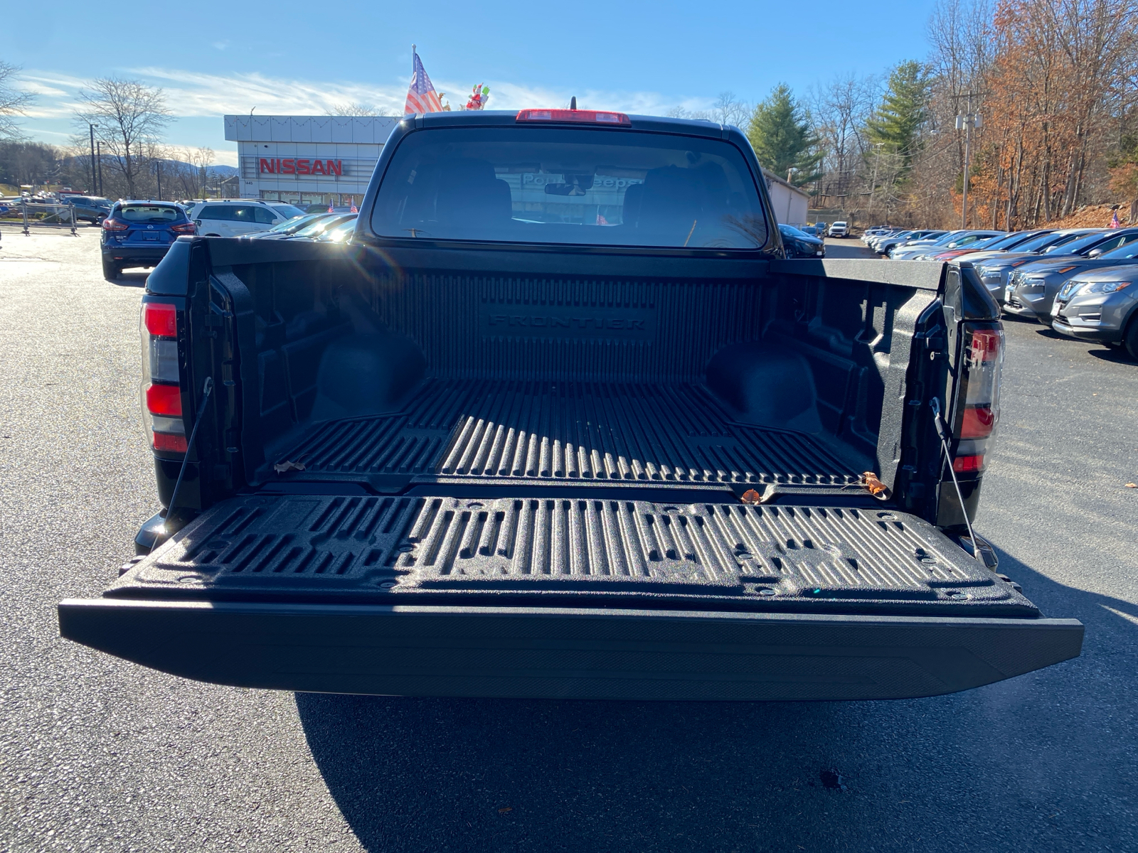 2023 Nissan Frontier SV 26