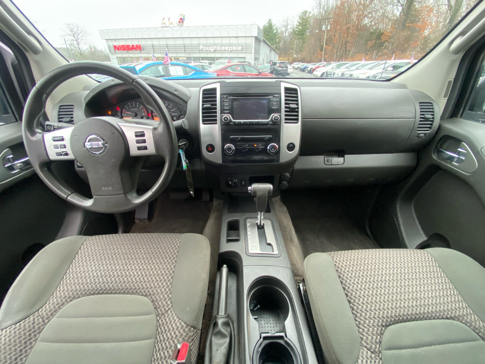 2015 Nissan Frontier SV 9