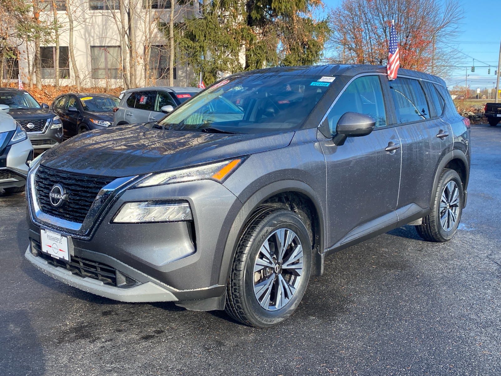 2022 Nissan Rogue SV 3