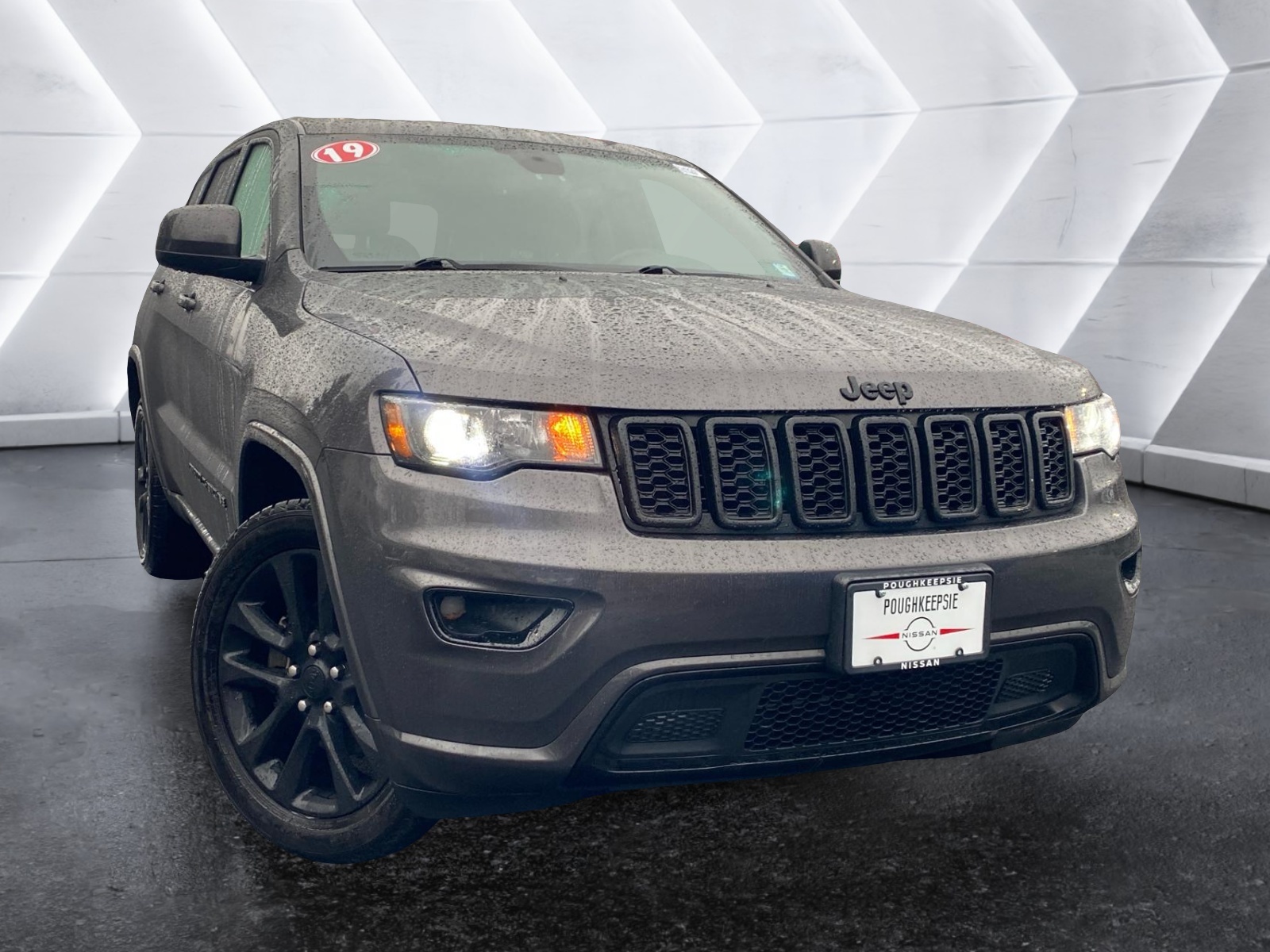 2019 Jeep Grand Cherokee Altitude 1