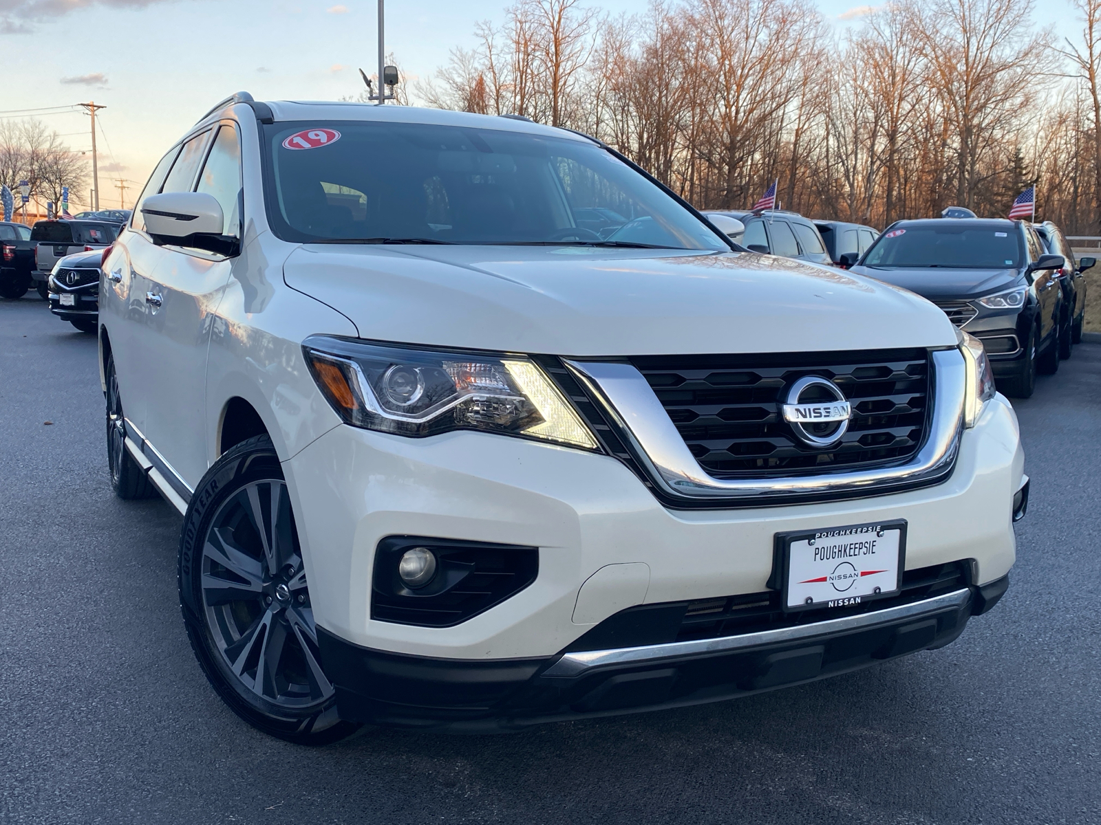 2019 Nissan Pathfinder Platinum 1