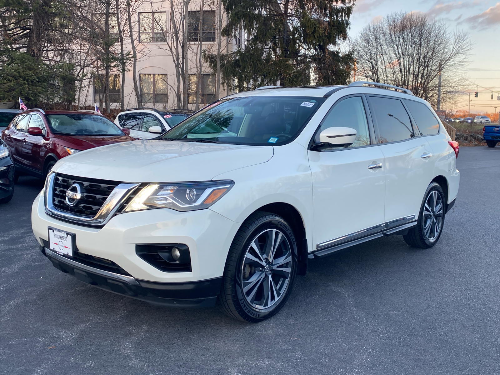 2019 Nissan Pathfinder Platinum 3