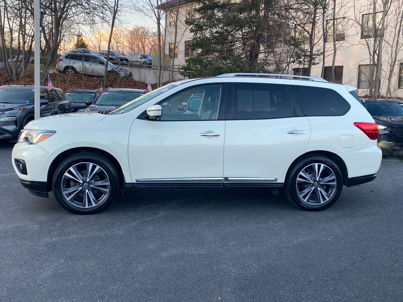 2019 Nissan Pathfinder Platinum 4