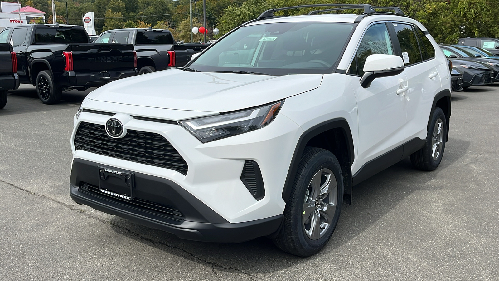 2024 Toyota RAV4 XLE 3