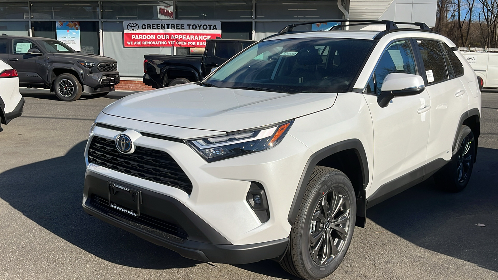 2024 Toyota RAV4 Hybrid XLE Premium 3