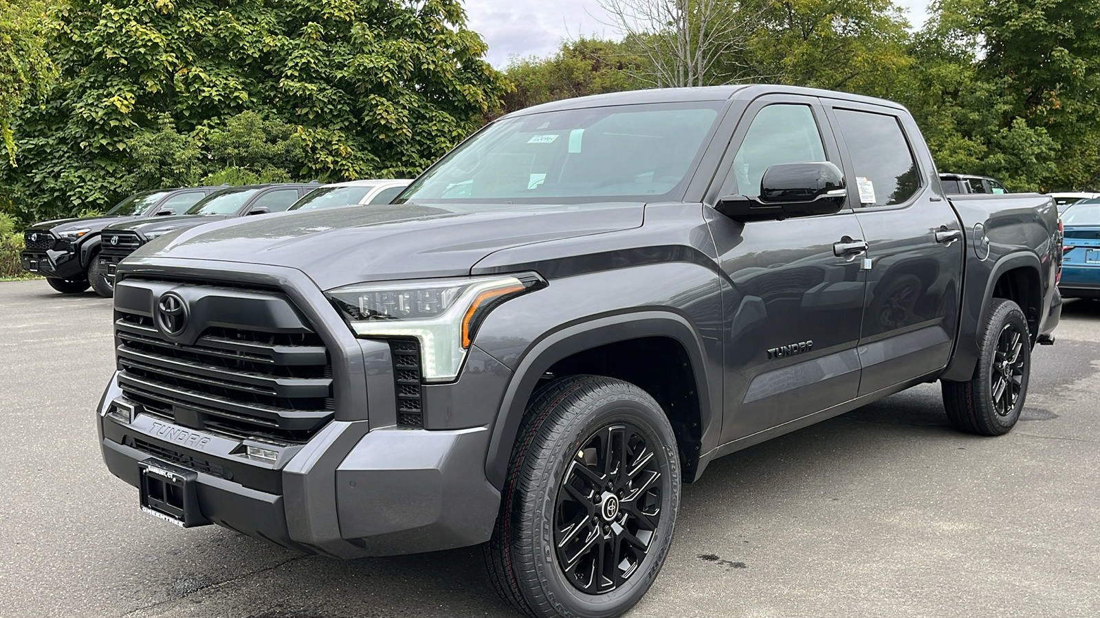 2024 Toyota Tundra Limited 3