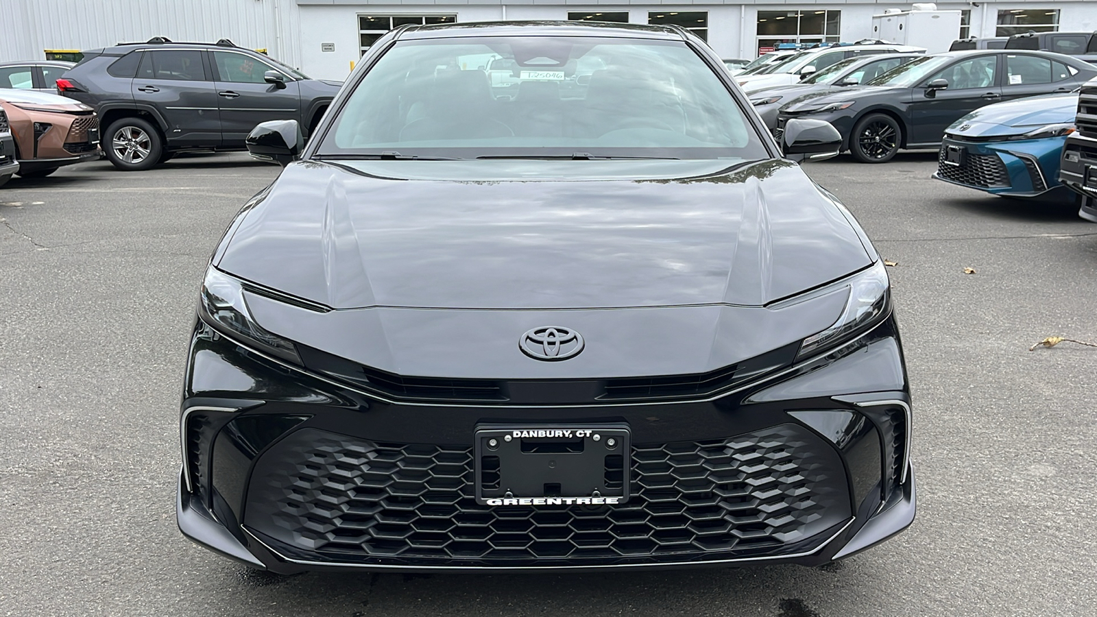 2025 Toyota Camry SE 2