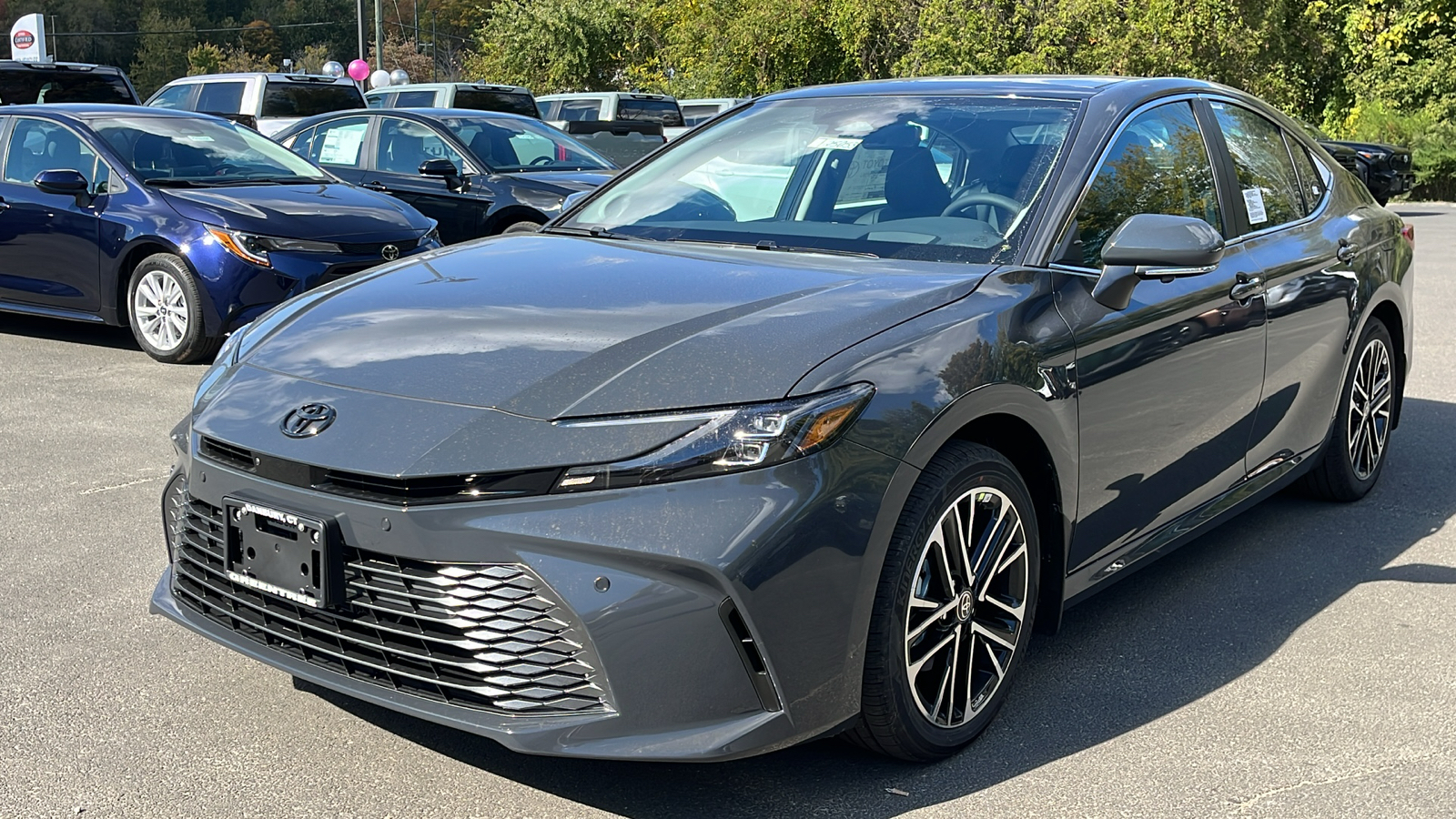 2025 Toyota Camry XLE 3