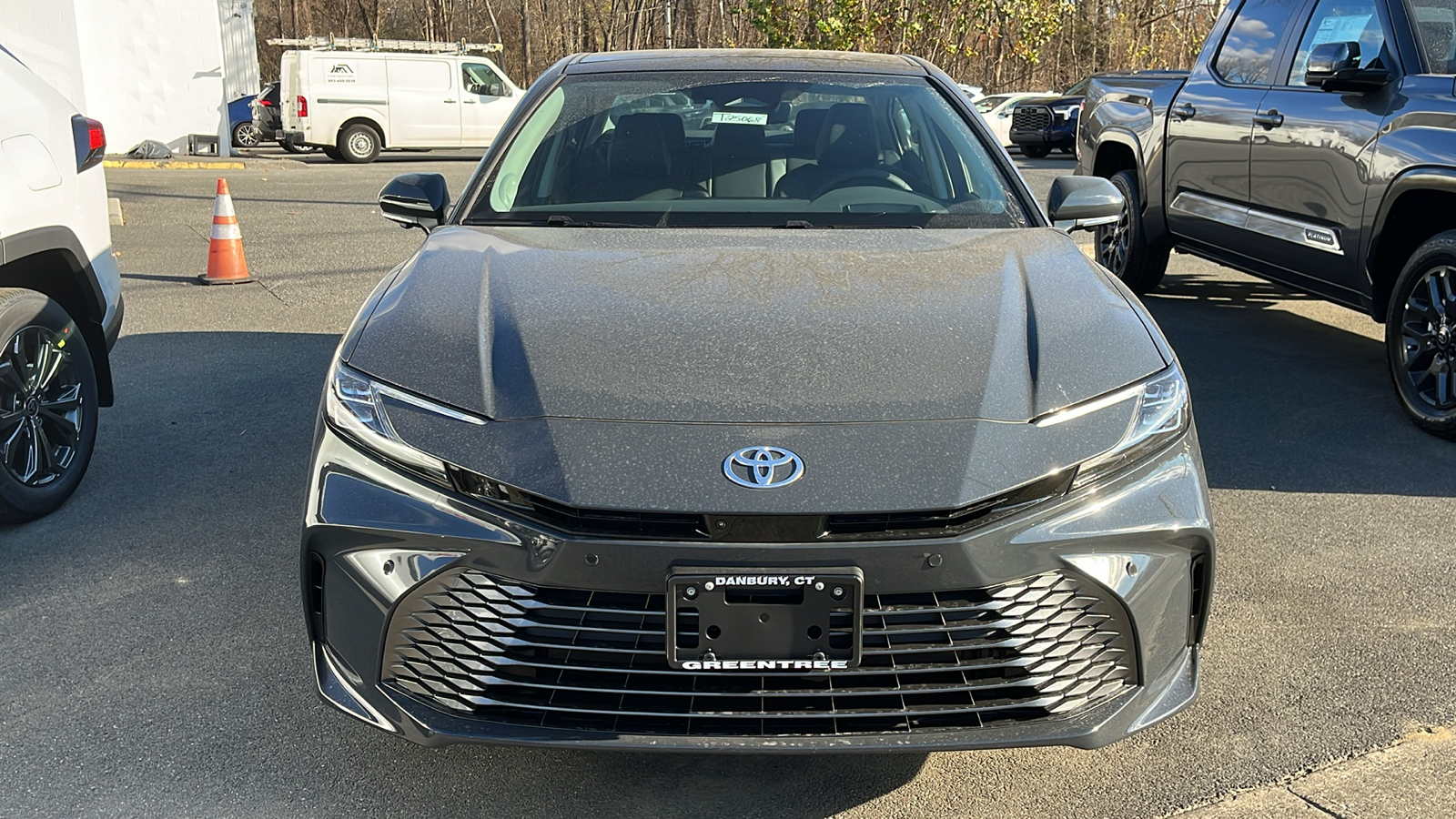 2025 Toyota Camry XLE 2