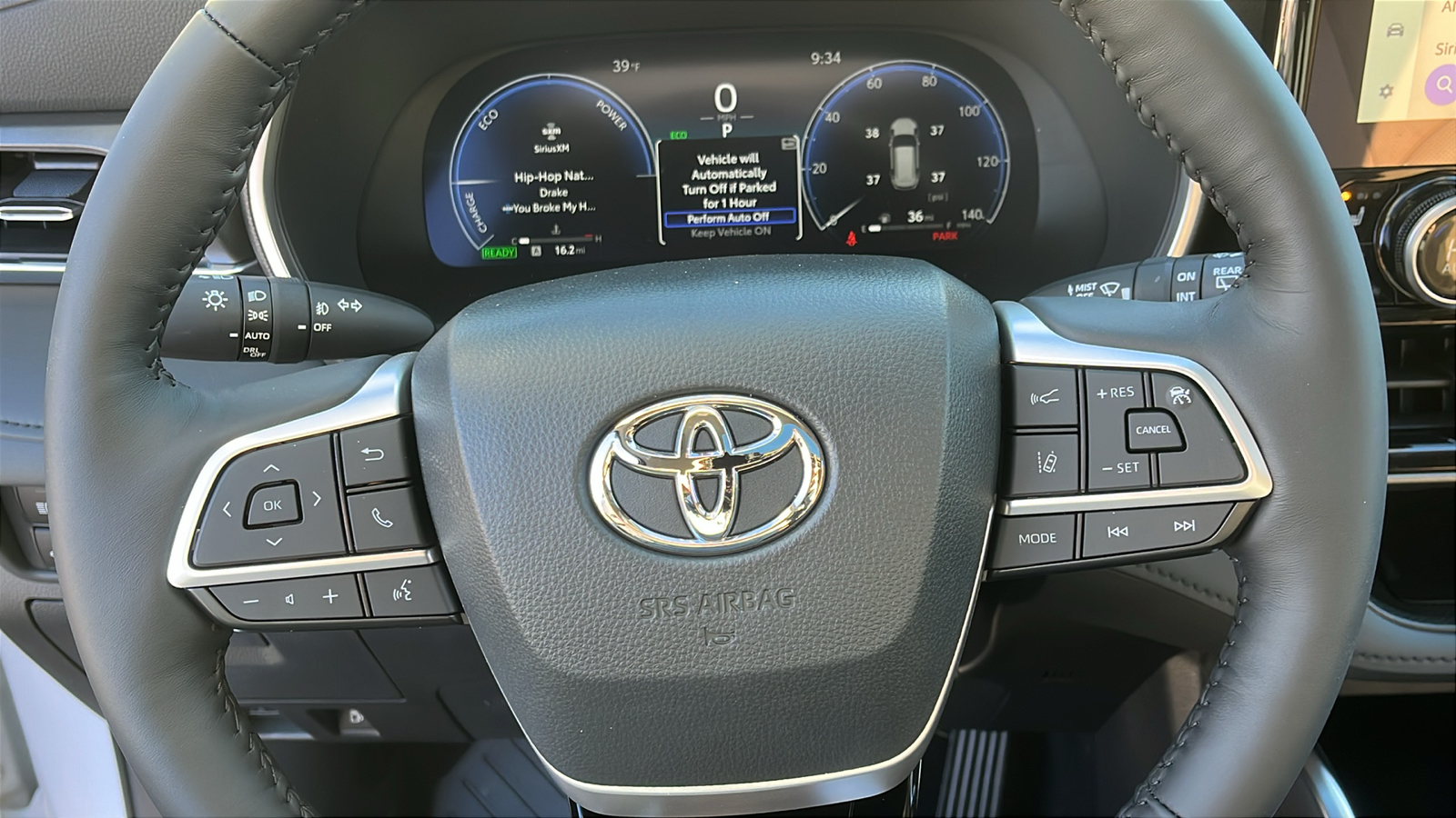 2025 Toyota Highlander Hybrid XLE 8