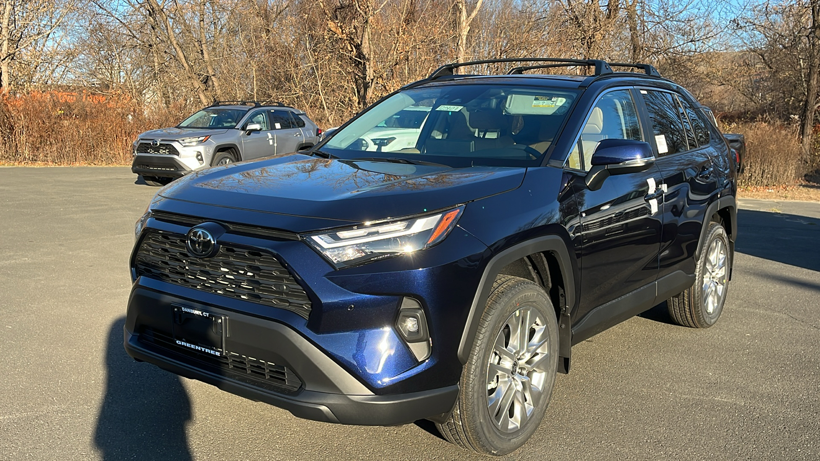 2025 Toyota RAV4 XLE Premium 3