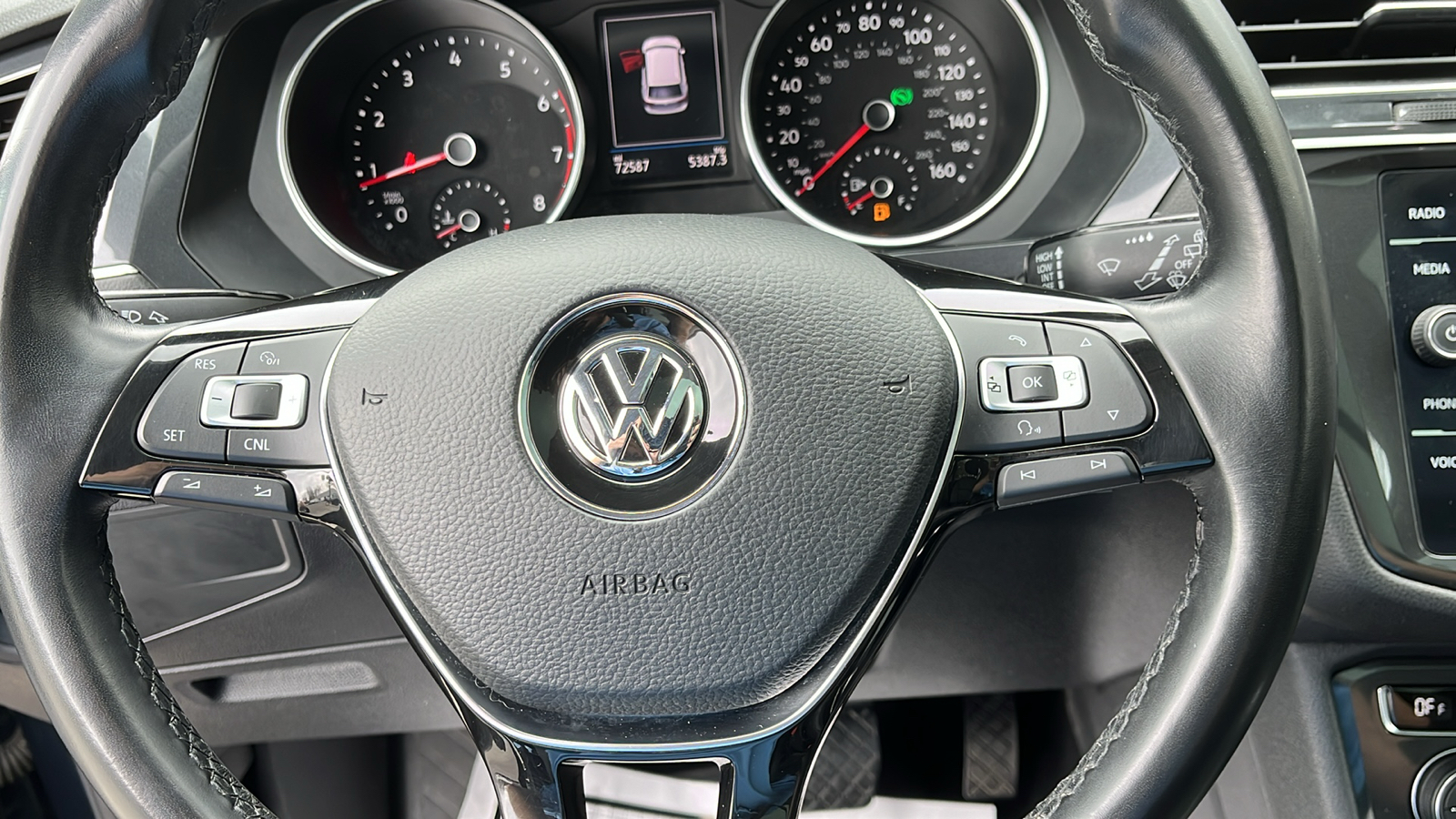 2018 Volkswagen Tiguan 2.0T SE 14