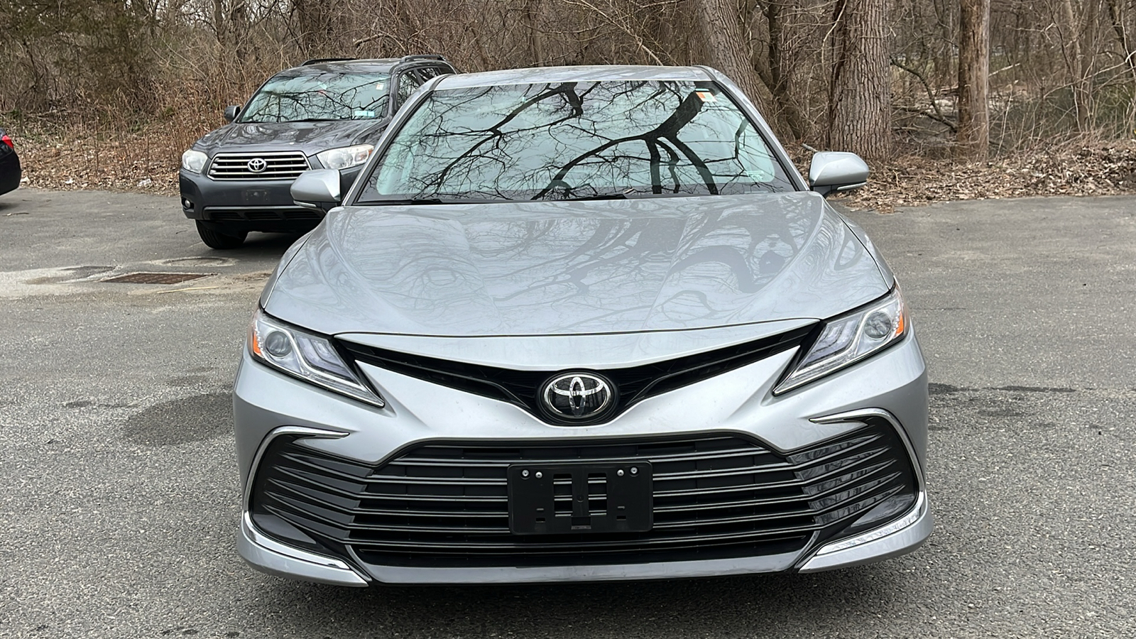 2021 Toyota Camry XLE 3