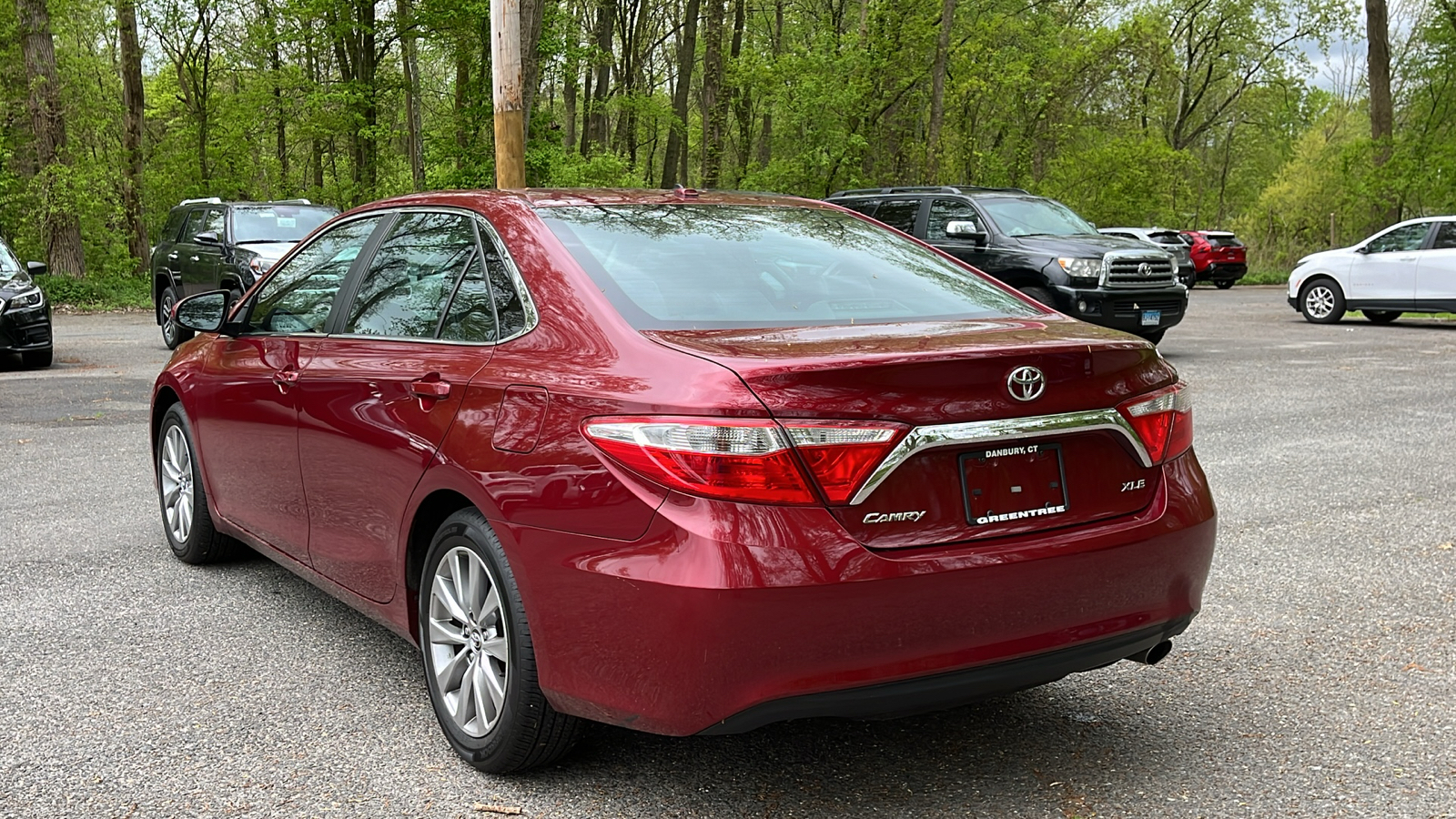 2016 Toyota Camry XLE 8