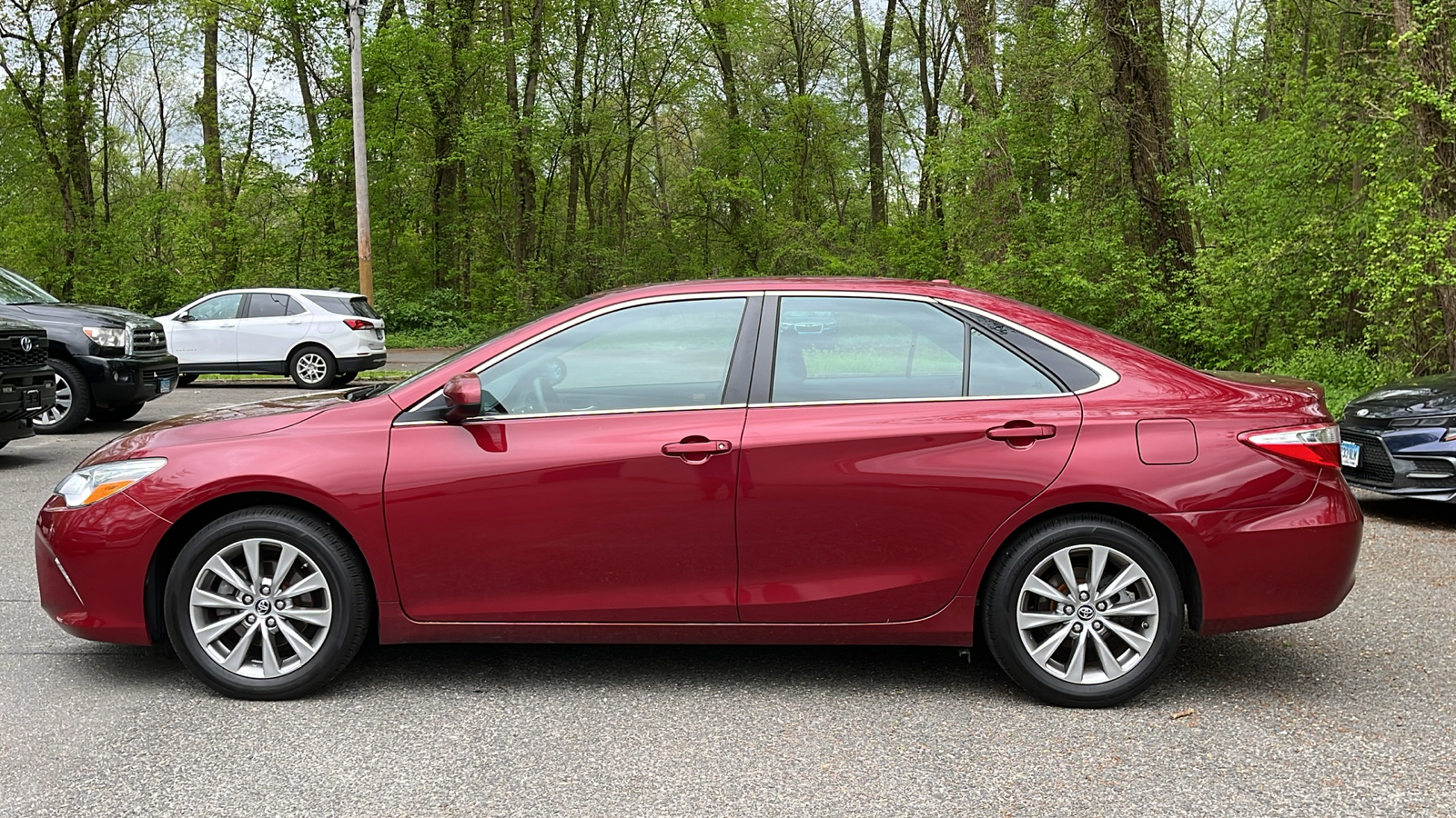 2016 Toyota Camry XLE 9