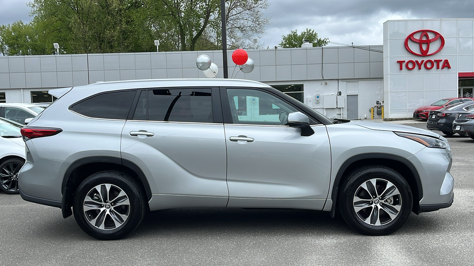 2023 Toyota Highlander XLE 5