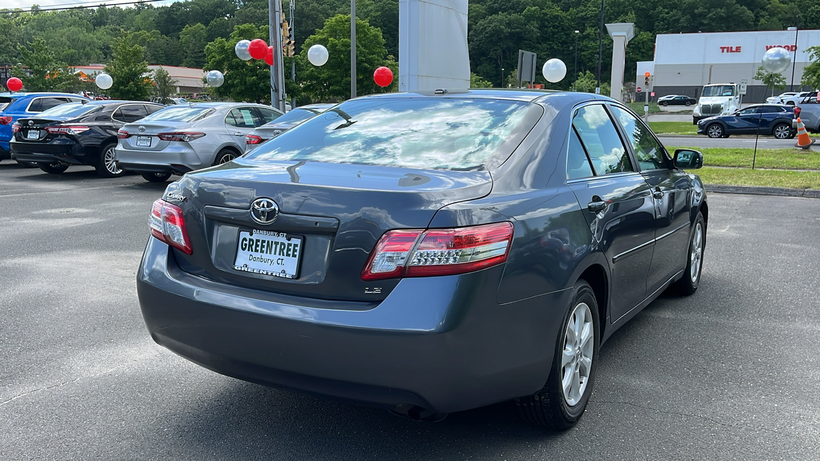 2010 Toyota Camry LE 6