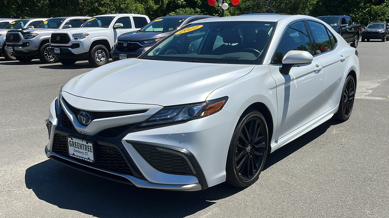 2022 Toyota Camry Hybrid XSE 4