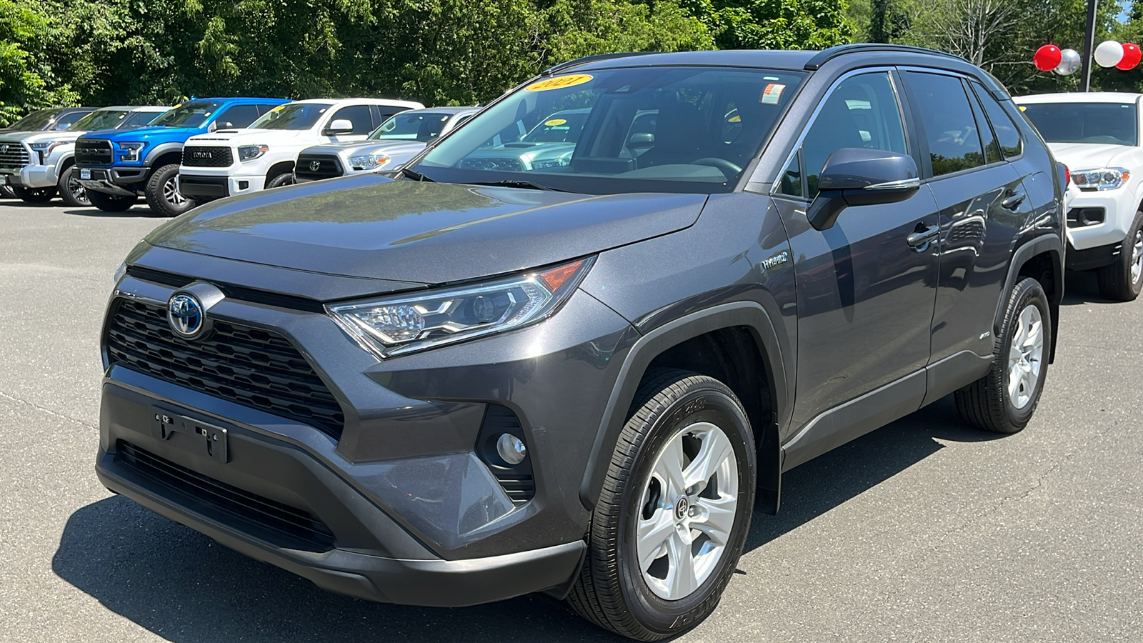 2021 Toyota RAV4 Hybrid XLE 4