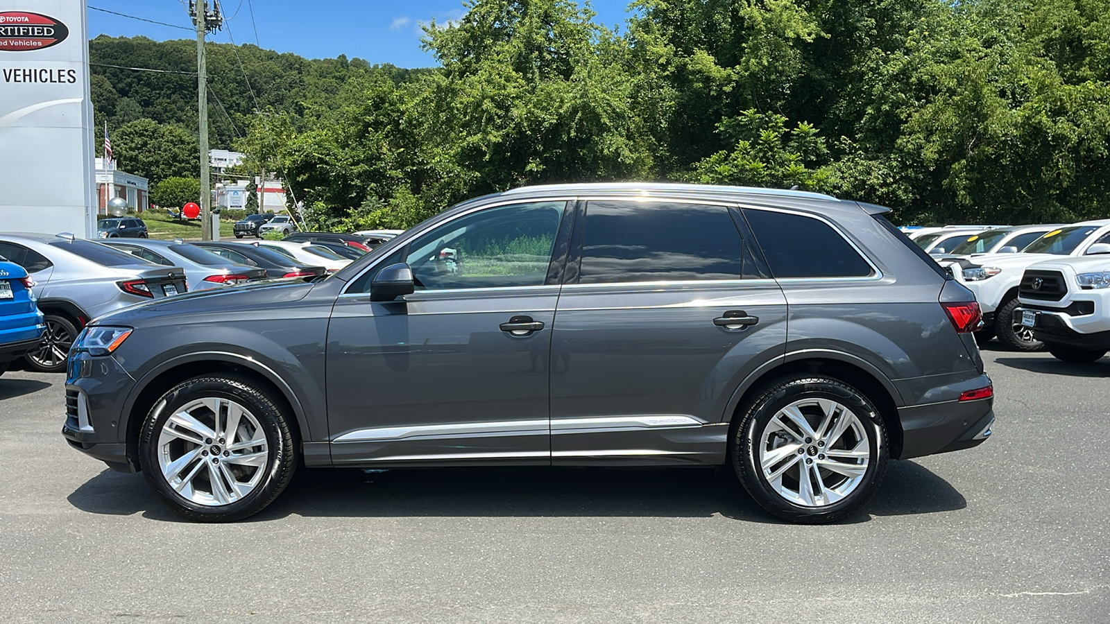 2023 Audi Q7 55 Premium Plus 9