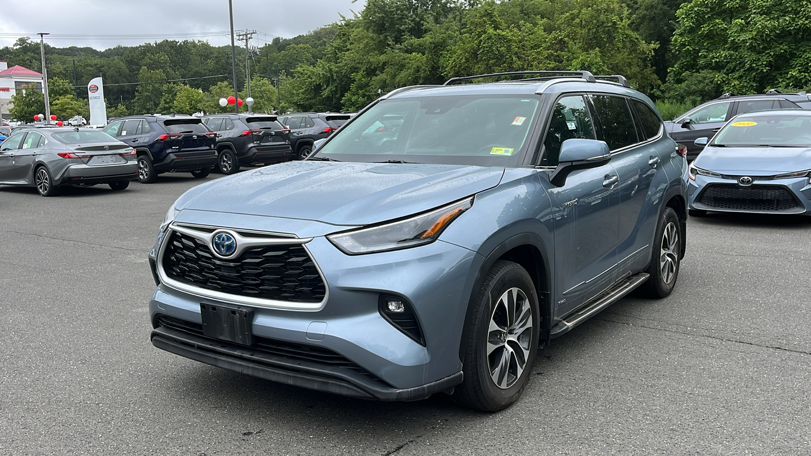 2021 Toyota Highlander Hybrid XLE 4