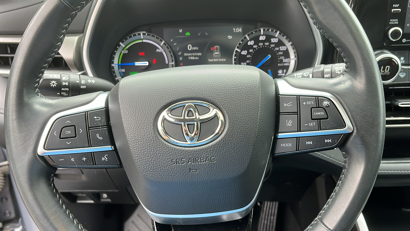 2021 Toyota Highlander Hybrid XLE 13