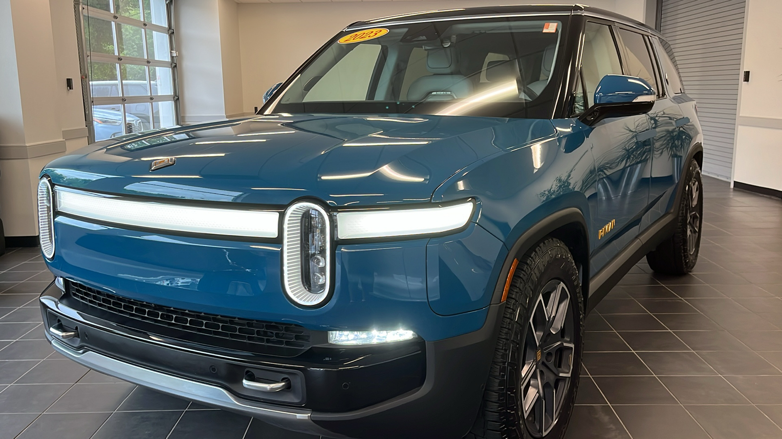 2023 Rivian R1S Adventure 4