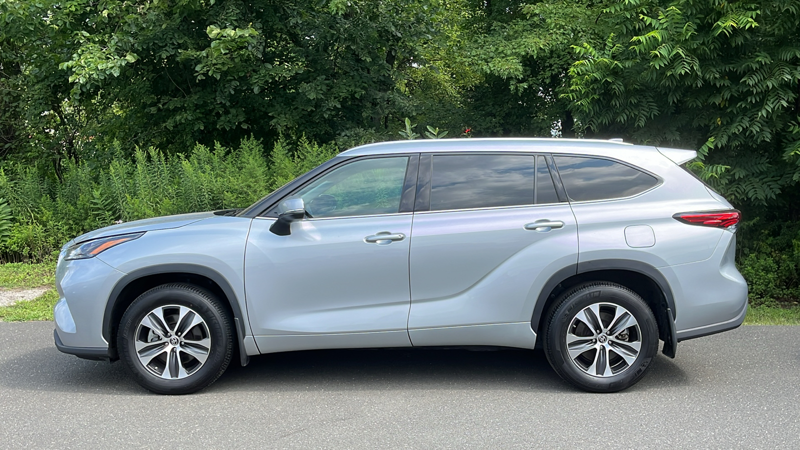 2022 Toyota Highlander XLE 7