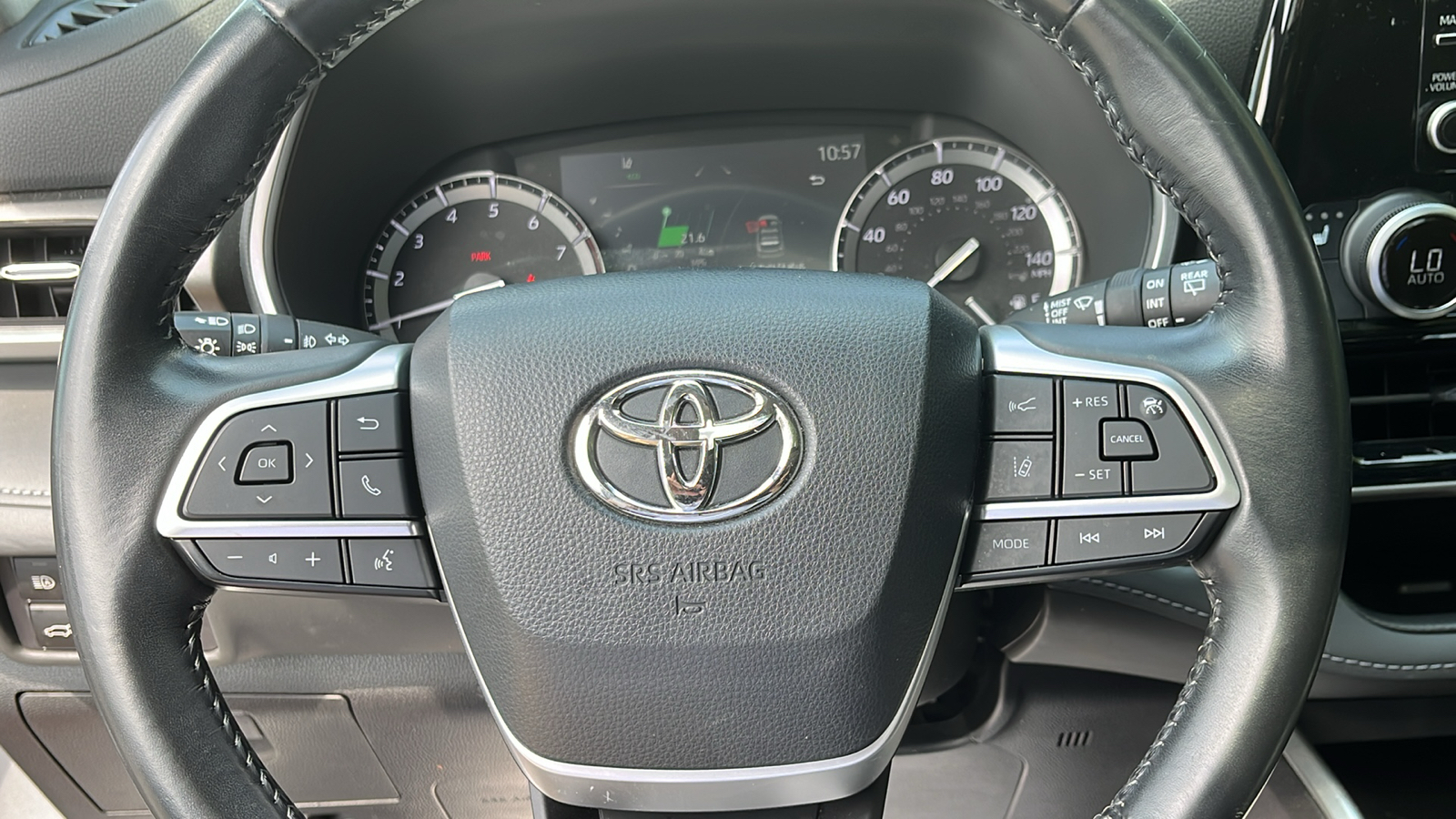 2022 Toyota Highlander XLE 12