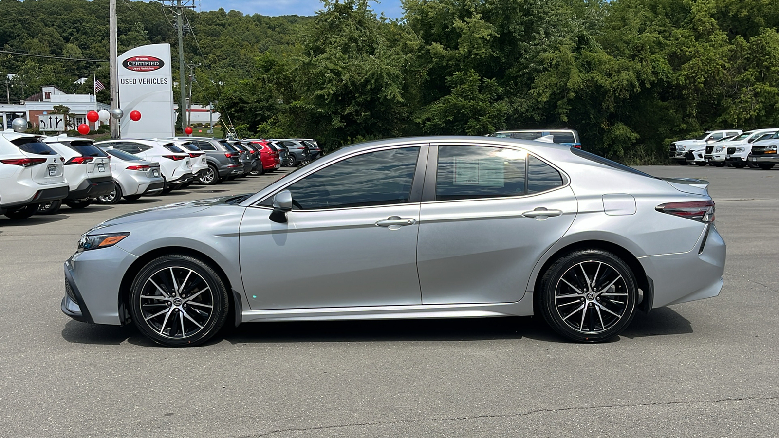 2021 Toyota Camry SE 9