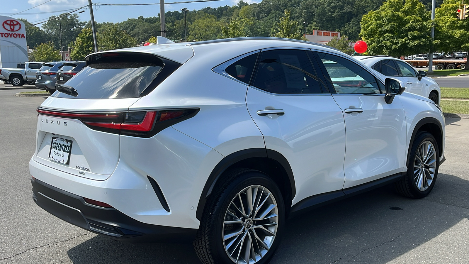 2022 Lexus NX 350h Luxury 6