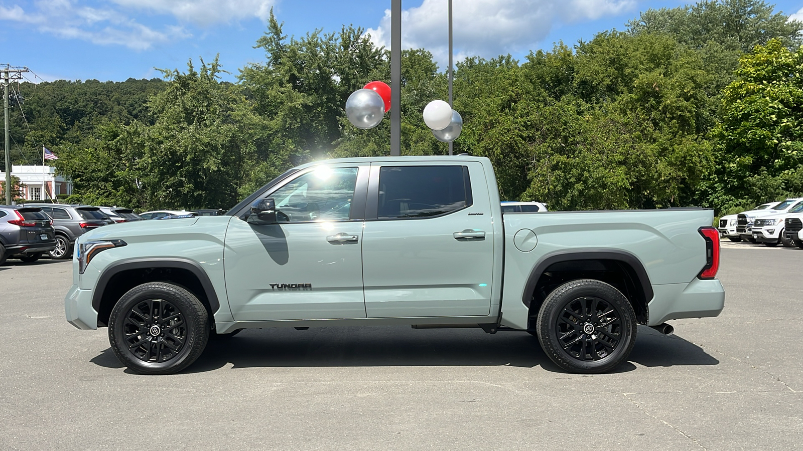 2024 Toyota Tundra Hybrid Limited 8