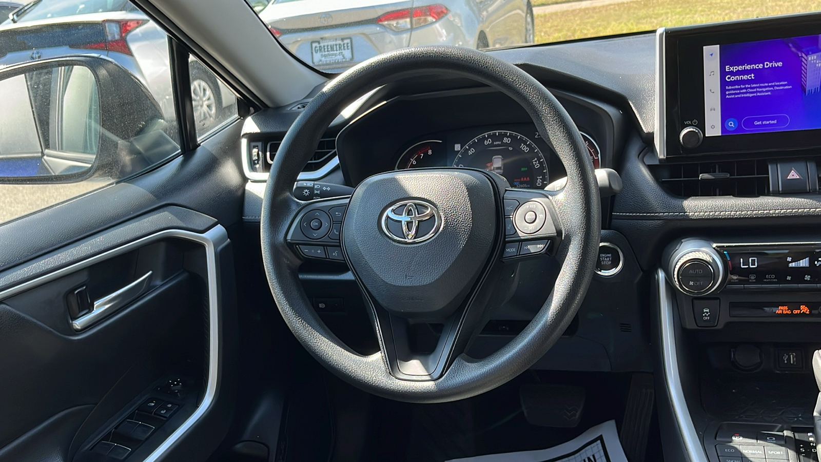 2023 Toyota RAV4 XLE 23