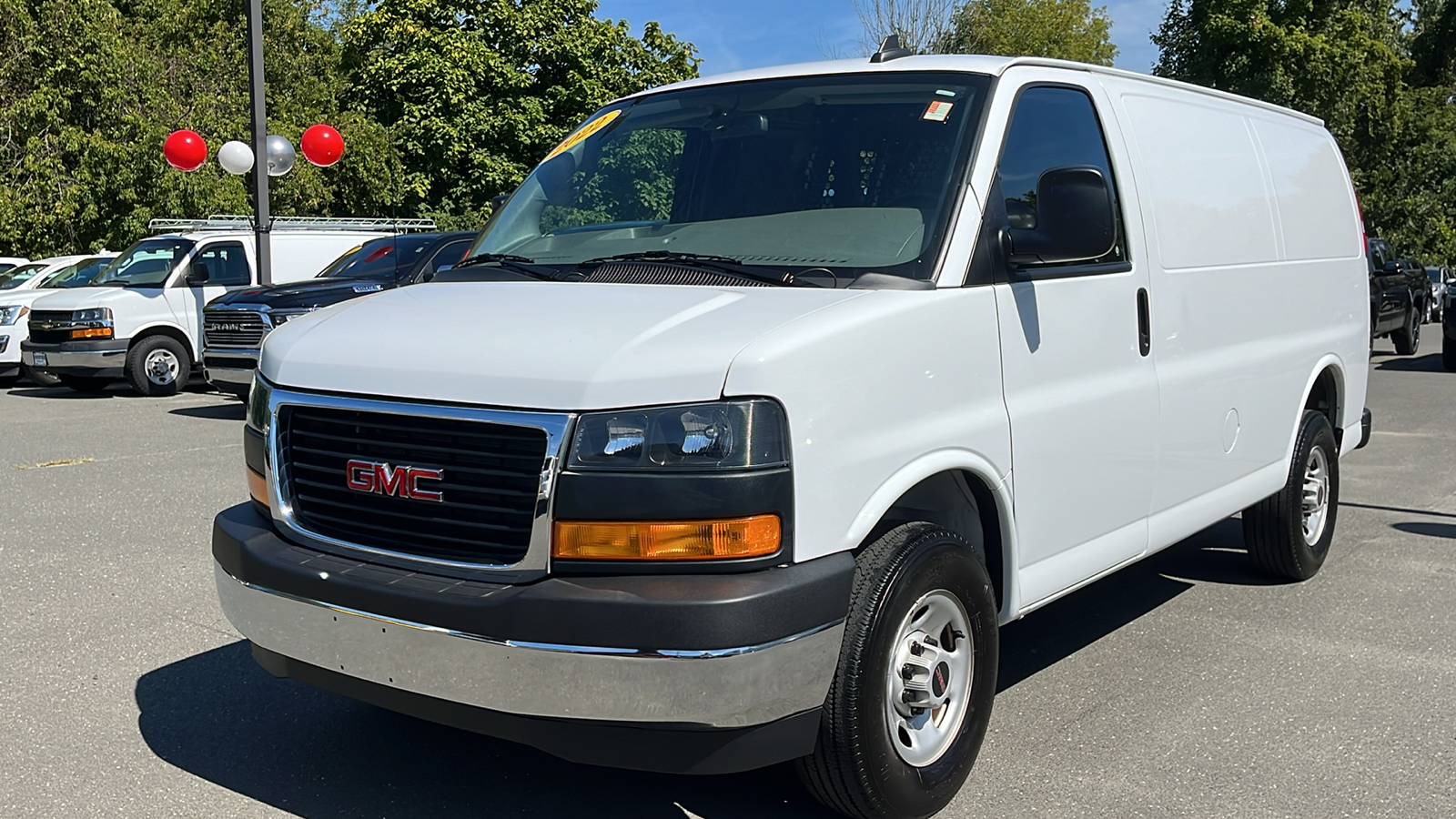 2022 GMC Savana 2500 Work Van 3