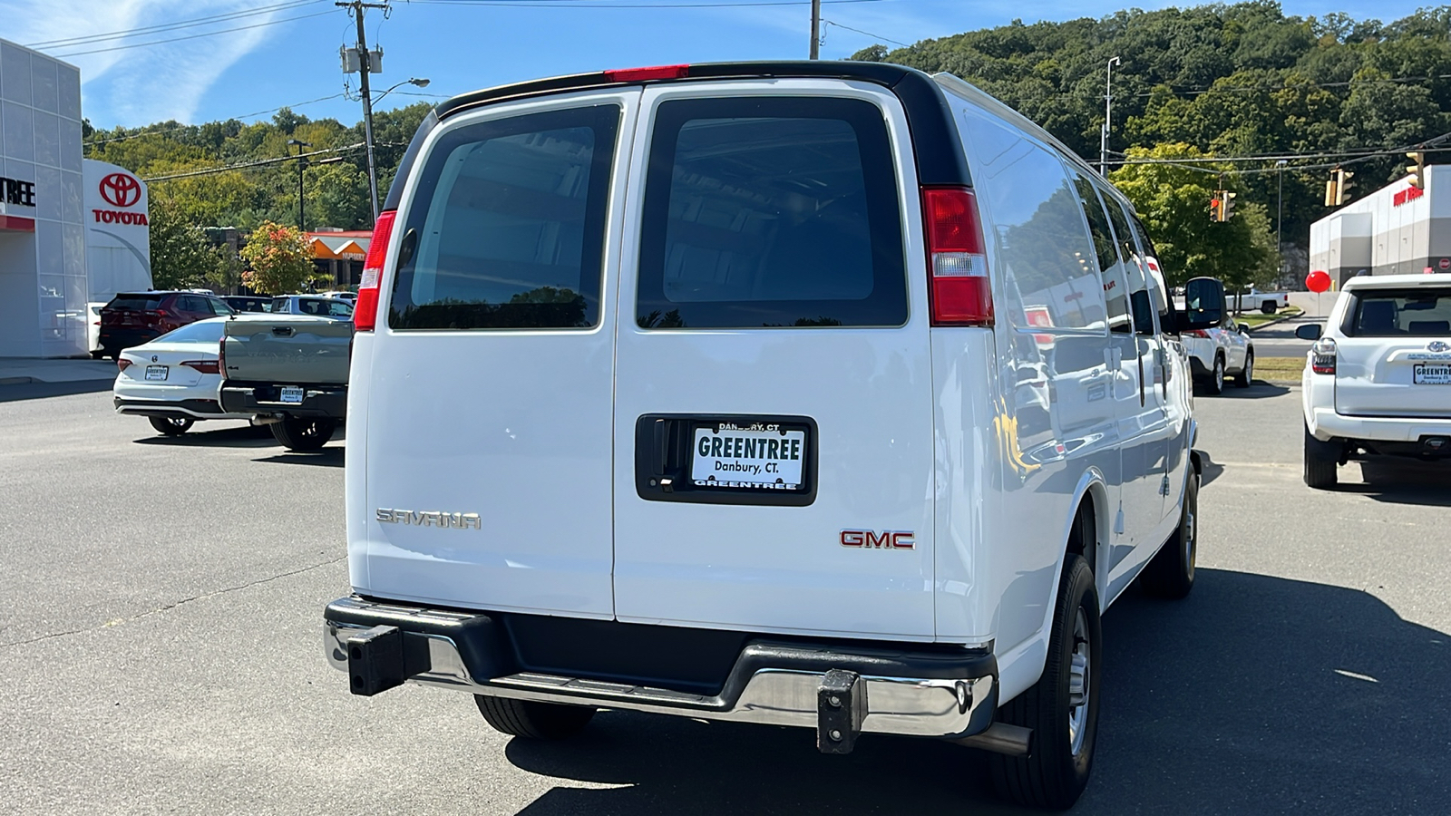 2022 GMC Savana 2500 Work Van 4