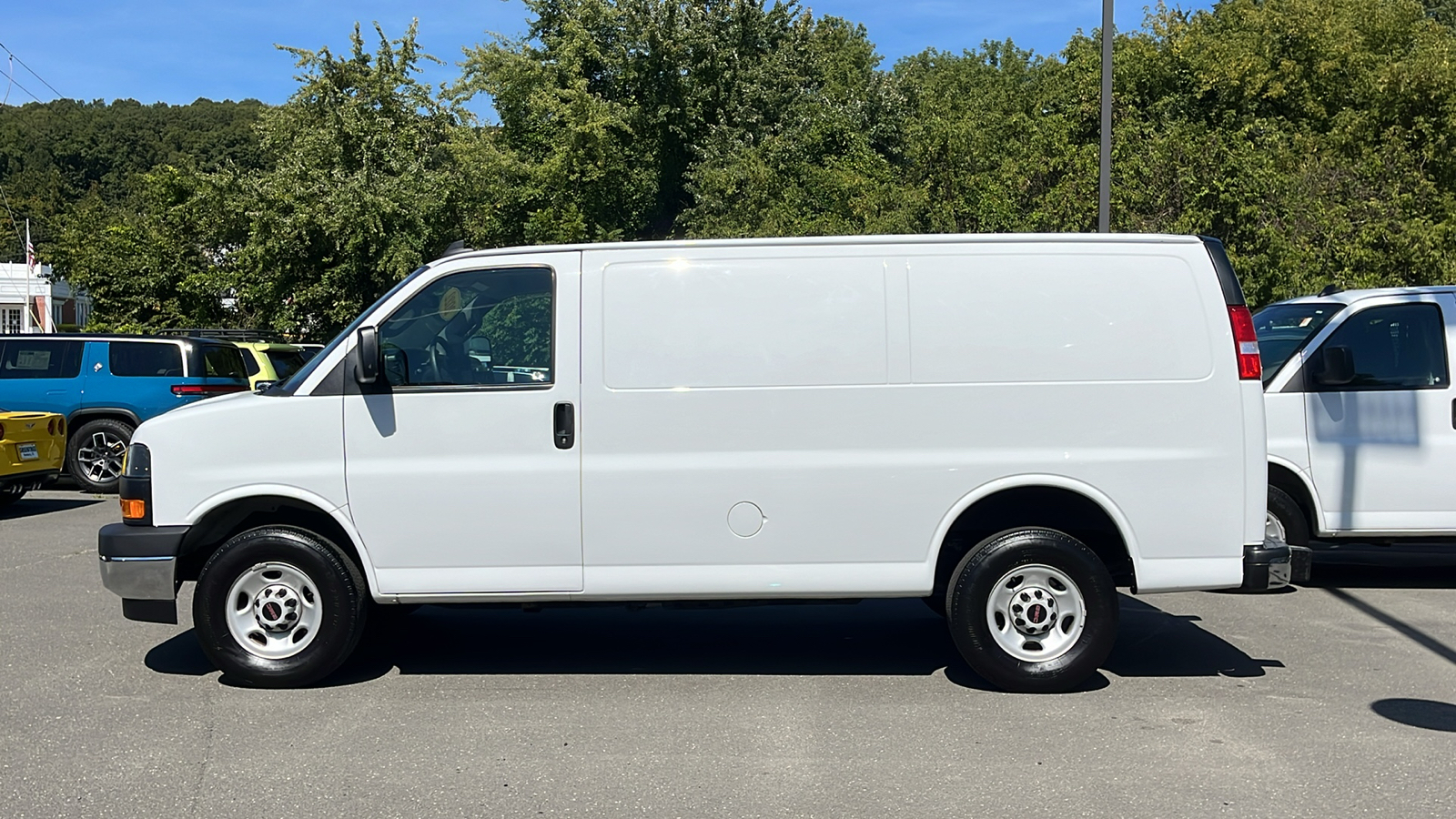 2022 GMC Savana 2500 Work Van 7