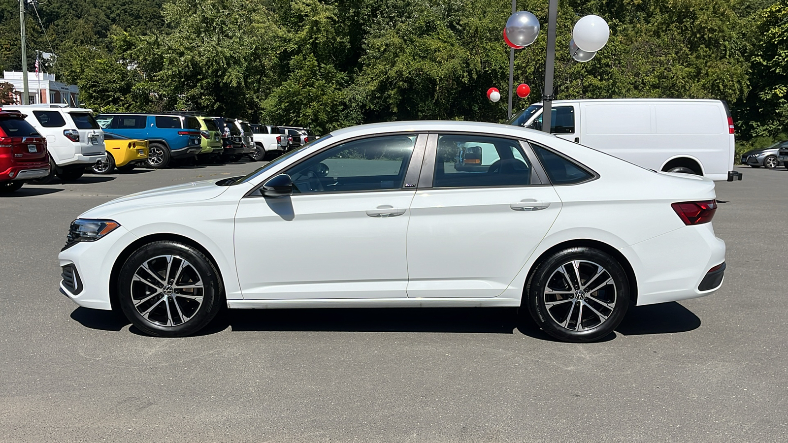 2023 Volkswagen Jetta 1.5T Sport 8